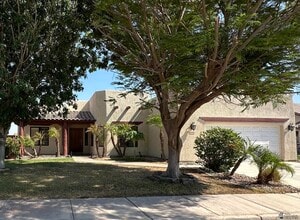 Building Photo - 4722 W 28th Pl