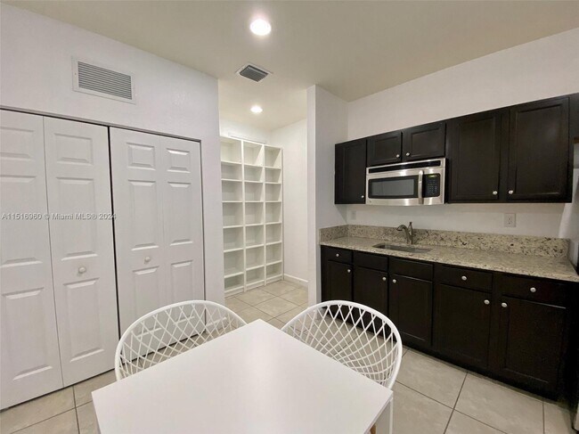 Foto del edificio - 11901 SW 151st Pl