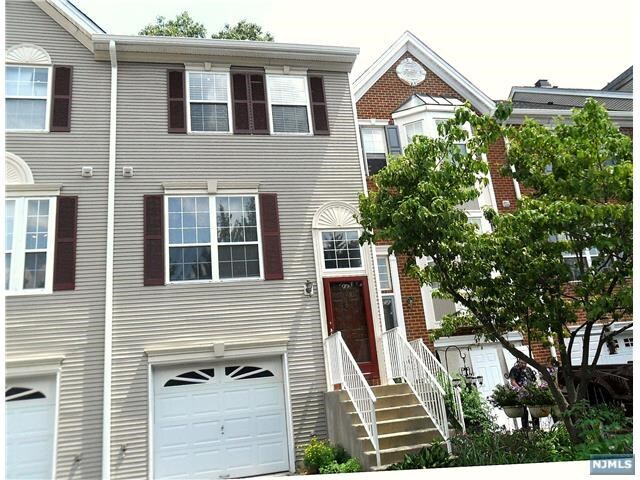 Primary Photo - 1188 Chedworth Cir
