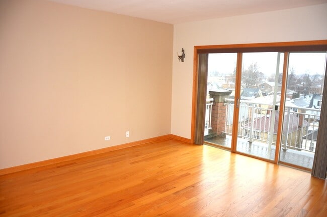Foto del edificio - 3258 N Harlem Ave