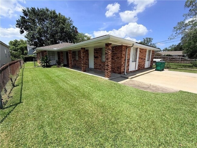 Building Photo - 212 Transcontinental Dr