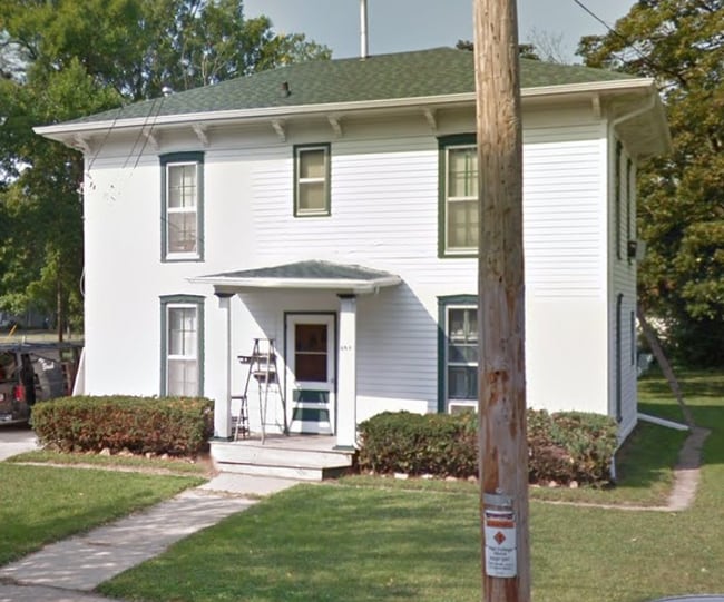 Building Photo - 453 N Washington St