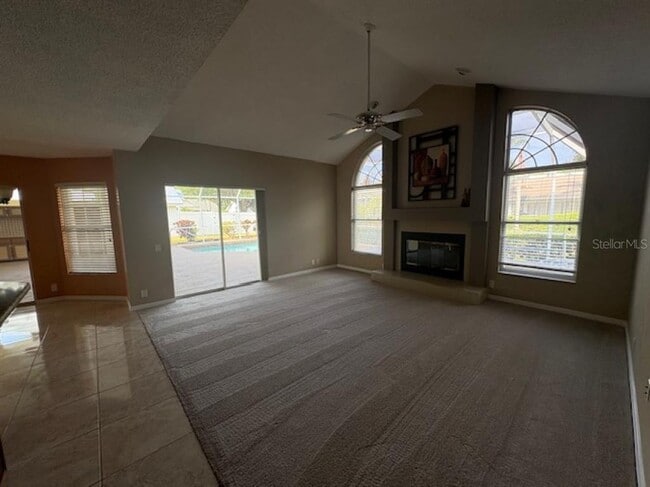 Building Photo - 4622 Meadowview Cir