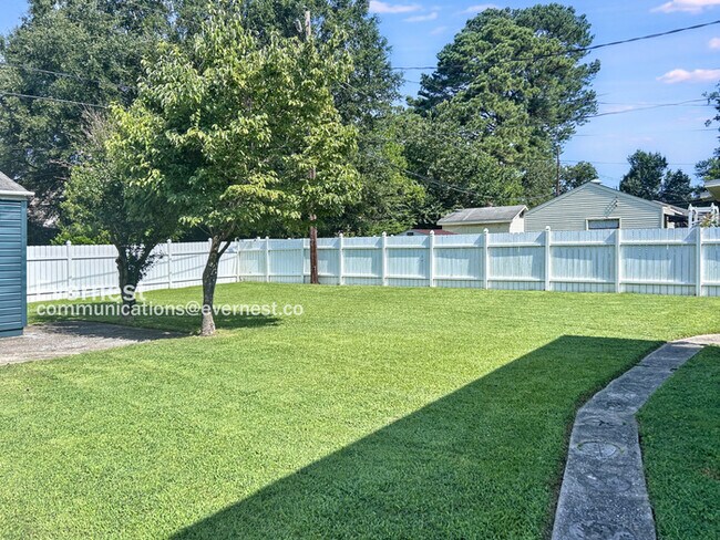 Foto del edificio - 608 Cobb St
