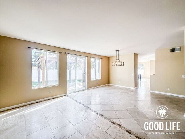 Foto del edificio - 1074 Moonstone Pl