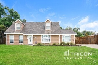 Building Photo - 2543 Golden Poinciana Pl