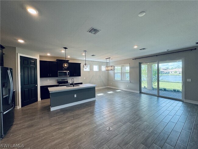 Foto del edificio - 4166 Bloomfield St