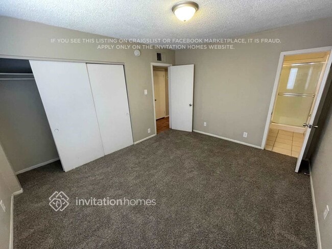 Foto del edificio - 6108 N 71st Dr