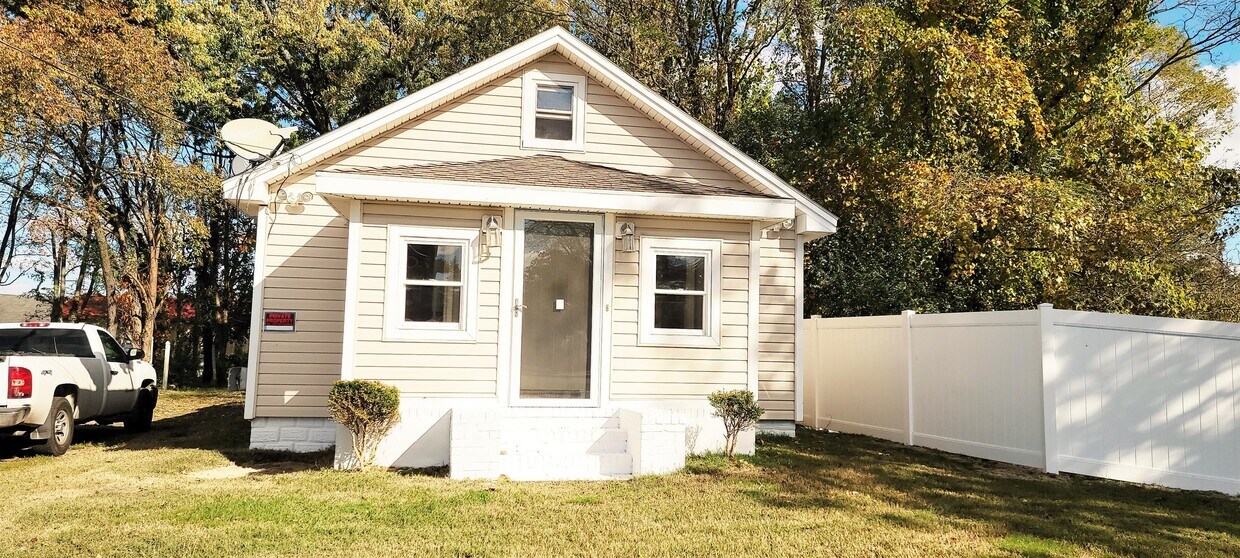 Foto principal - 401 Byrd St