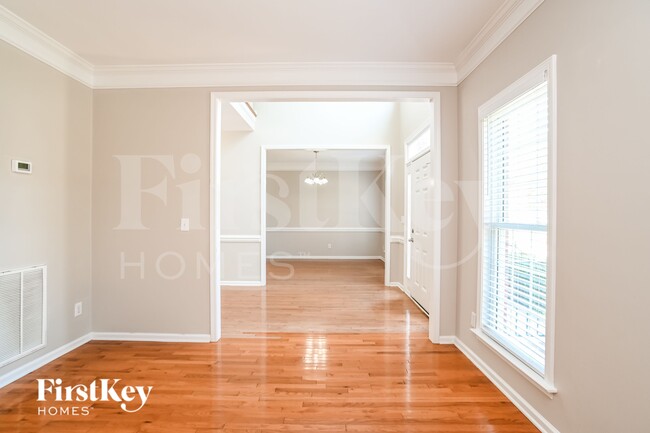 Building Photo - 1113 Boxelder Ln