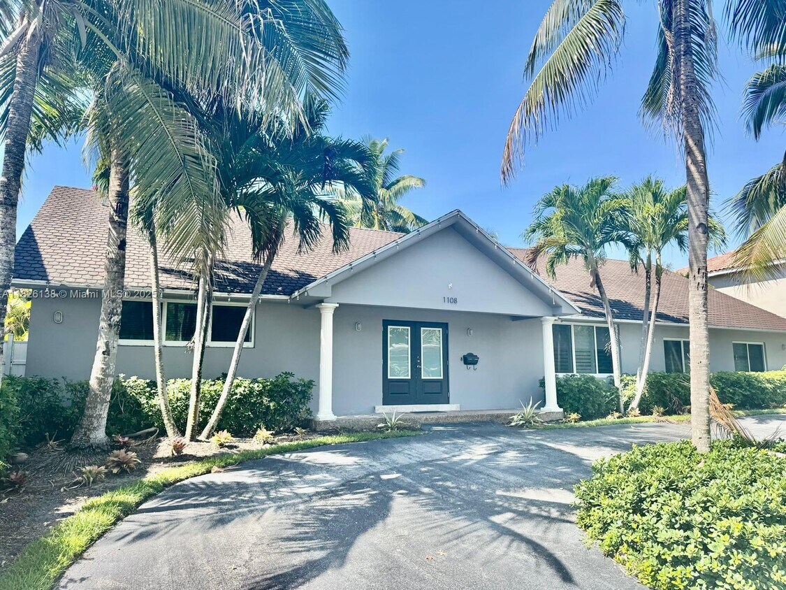 Foto principal - 1108 Washington St