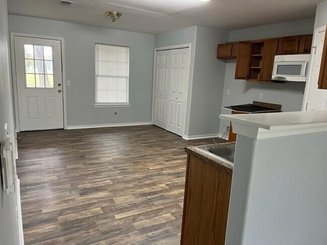 Building Photo - 532 Stilwell Blvd