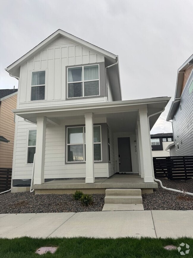 Building Photo - 820 Promenade Dr
