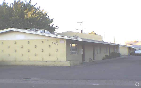 Building Photo - 3222 N 37th St