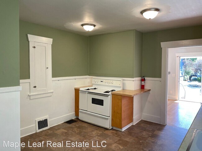 Building Photo - 2 br, 1 bath House - 340 N 84th St