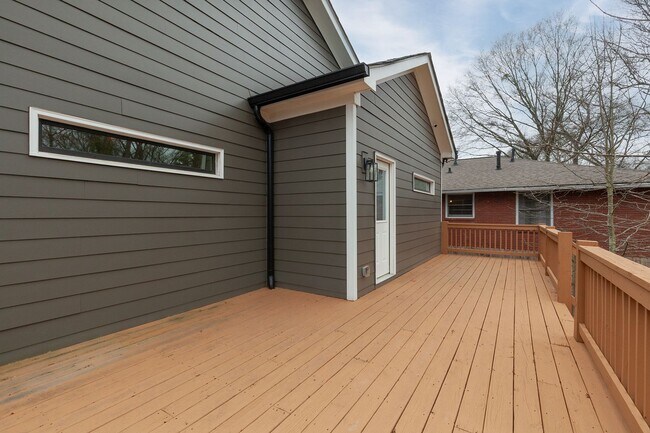 Foto del edificio - Conveniently Located 4bd/3ba Home Minutes From ATLBeltLine w/ Private Backyard!