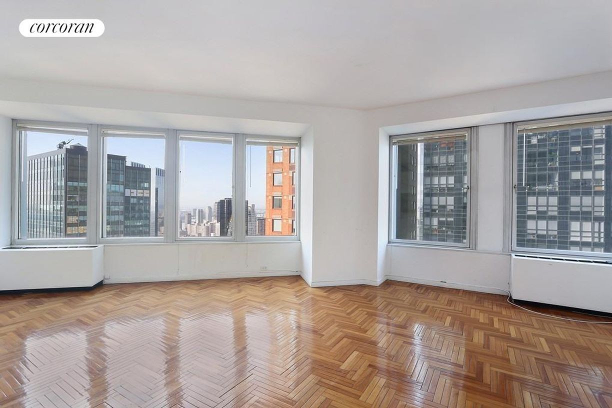 Foto principal - 150-156 W 56th St