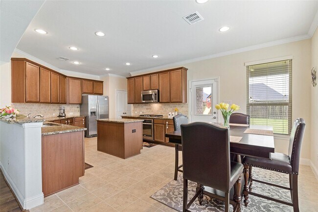 Building Photo - 31070 Timber Bend Ln