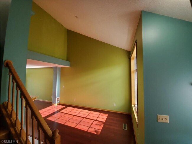 Building Photo - 949 Old Steine Cir