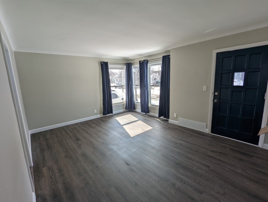 Living Room - 26088 Alger Blvd