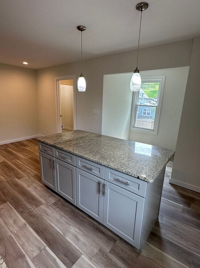 Building Photo - 26 Cedar St