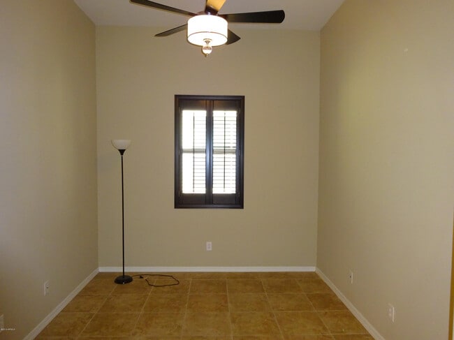 Foto del edificio - 2158 Scully Dr