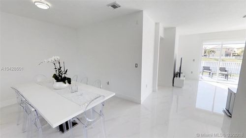 Building Photo - 8538 NW 109th Ct