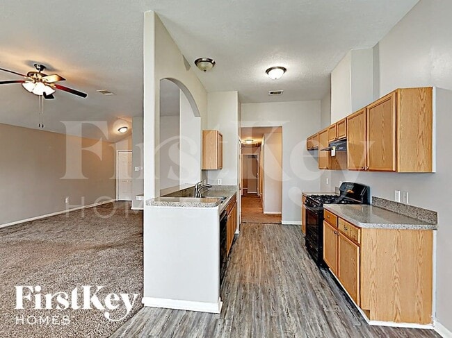 Foto del edificio - 19707 Cozy Cabbin Dr