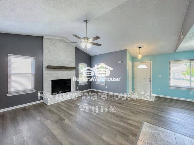 Building Photo - 1517 Glenmont Ct