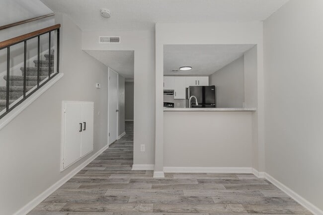 Foto del edificio - 723 Old Liberty Rd