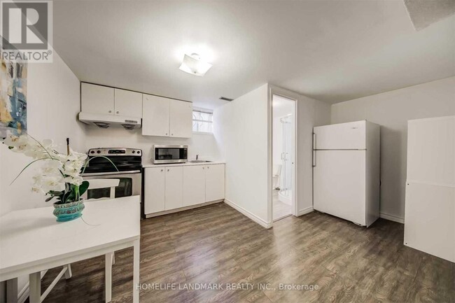 Building Photo - 2 Crayford Dr