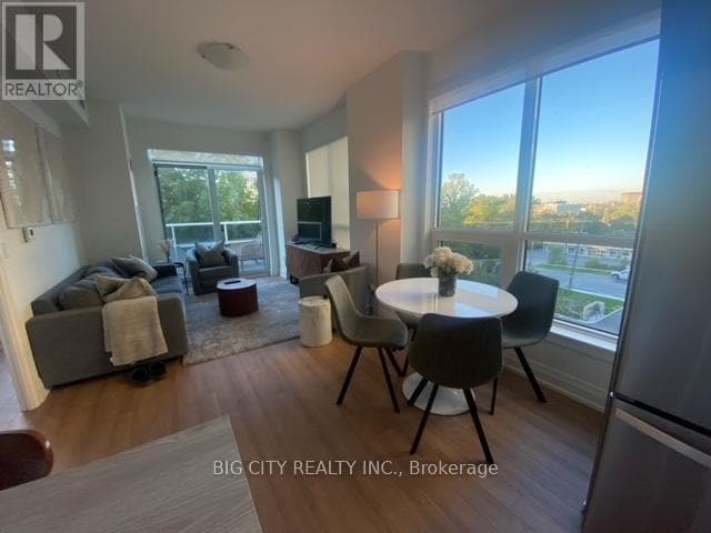 Photo du bâtiment - 3121-3121 Sheppard Ave E