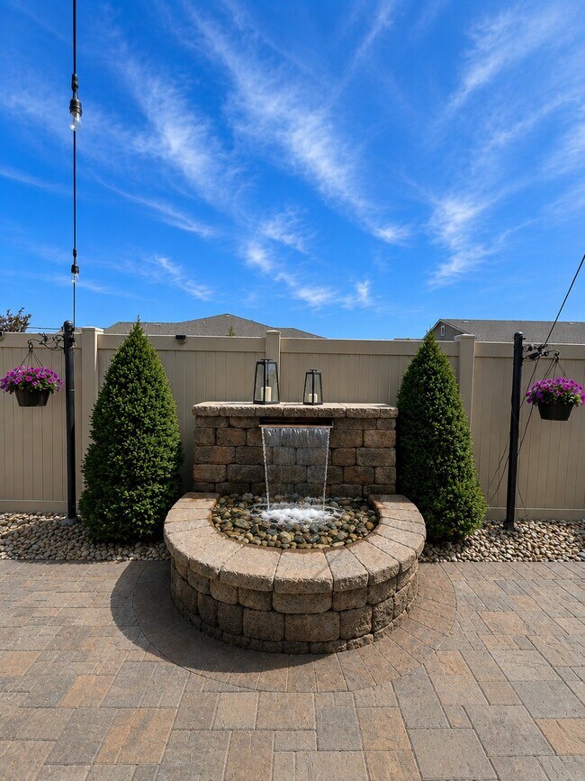 Building Photo - 1746 Coyote Willow Ln