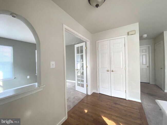 Foto del edificio - 234 Larkspur Ln