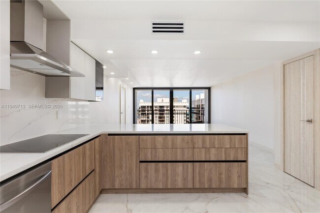 Building Photo - 2401 S Ocean Dr