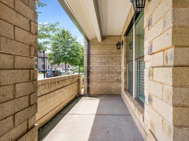 Foto del edificio - 1575 Duckworth Ave