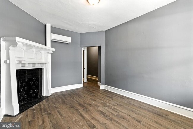 Building Photo - 1618 S 56th St