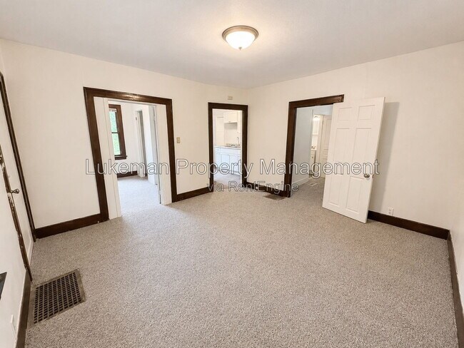 Foto del edificio - 2301 Mt Olivet Rd