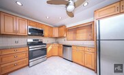 Foto principal - 3 Bedroom, 2 Bath with Den and Backyard