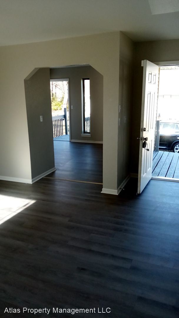 Foto del edificio - 3 br, 2 bath House - 3812 Brooklyn Ave.