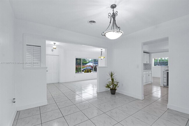 Building Photo - 8790 SW 84th St
