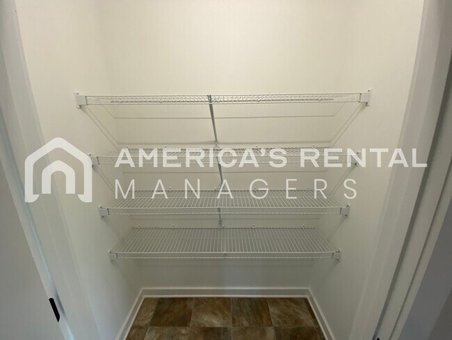 Foto del edificio - MOVE IN SPECIAL!!! Home for rent in Tallad...