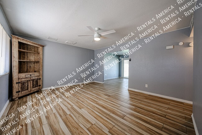 Building Photo - 15851 N 23rd St