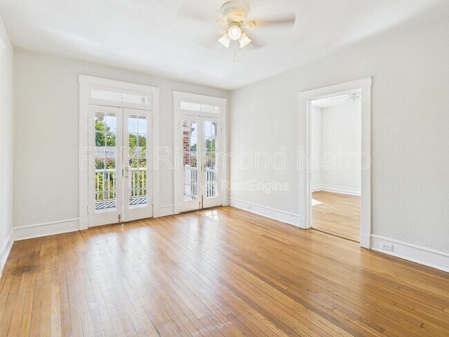 Foto del edificio - 2400 Barton Ave