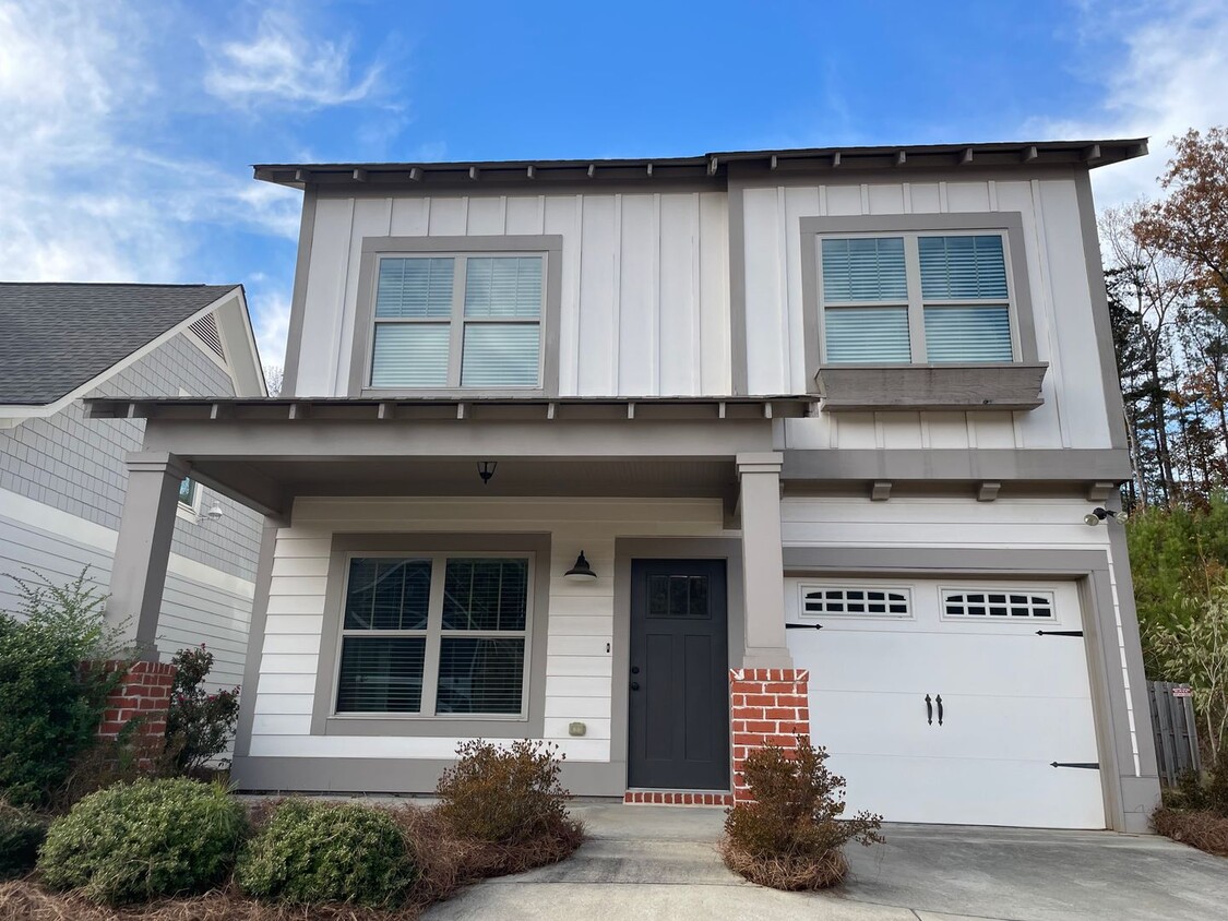 Primary Photo - Luxury home in Grants Mill Valley with Gar...