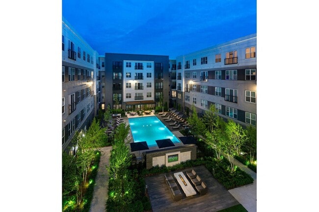 Building Photo - Windsor Mystic River