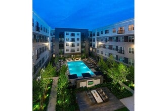 Building Photo - Windsor Mystic River