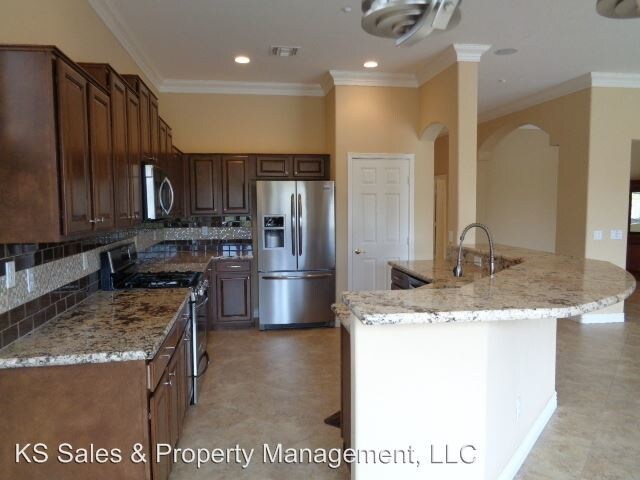 Building Photo - 3 br, 2 bath House - 10326 E. Pine Valley Dr.