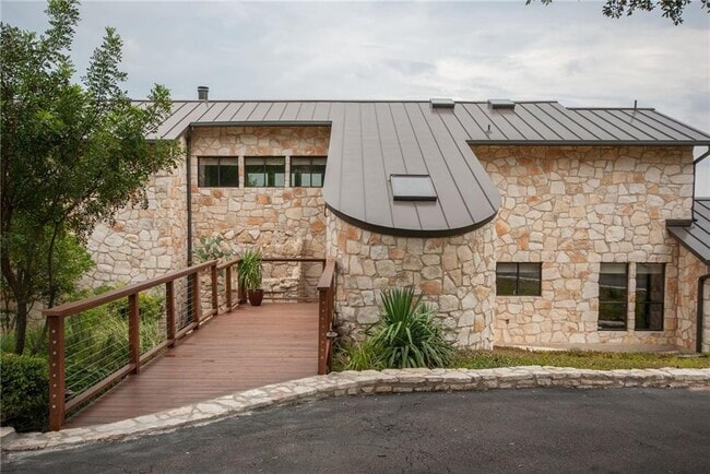 Building Photo - 17 Rob Roy Rd