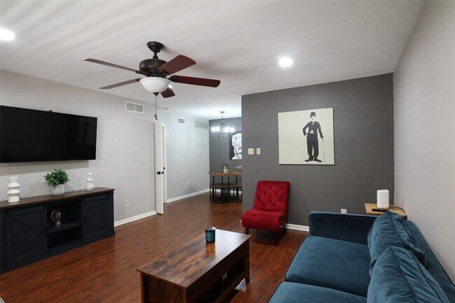 Building Photo - 2250 Bering Dr